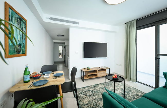 Charming Apt at the Artsy TelAviv Center - Photo 12