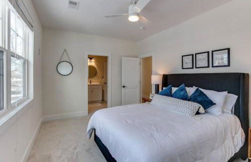 Luxury Estate with Stadium TDJ Views Sleeps 20 - Foto 33