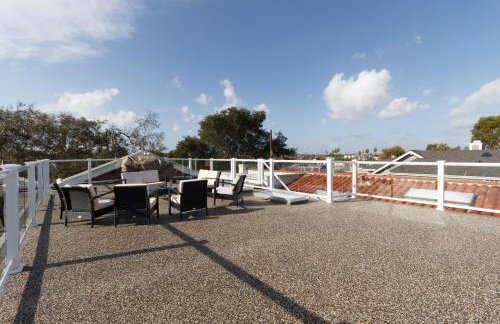 Beautiful 2 Story Right by the Water, Ocean View - Foto 49