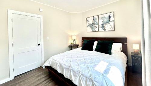 Modern Deluxe Kitchen, King Bed, Laundry, DT Renton close to Valley Med & SeaTac - Foto 5