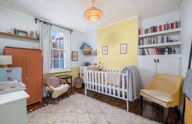 JOIVY Stylish 2-Bed House W/ Private Garden In Hackney - Foto 10