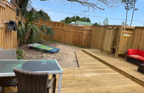 Destin-y 30A Beach Retreat Self Checkin - Huge Private Backyard Deck with Outdoor Shower - Foto 40