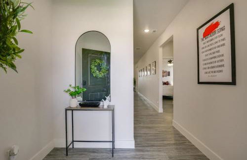 Hot Tub and Game Room Raider Resort in Lubbock - Foto 12