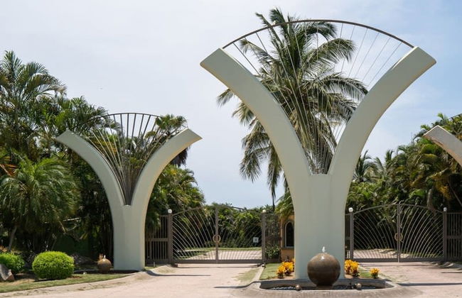 Ocean Front Condo With Pool Sleeps 6 Adults - Foto 41