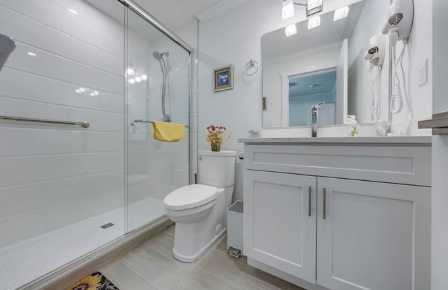 Quite House near Vancouver Airport - Photo 57