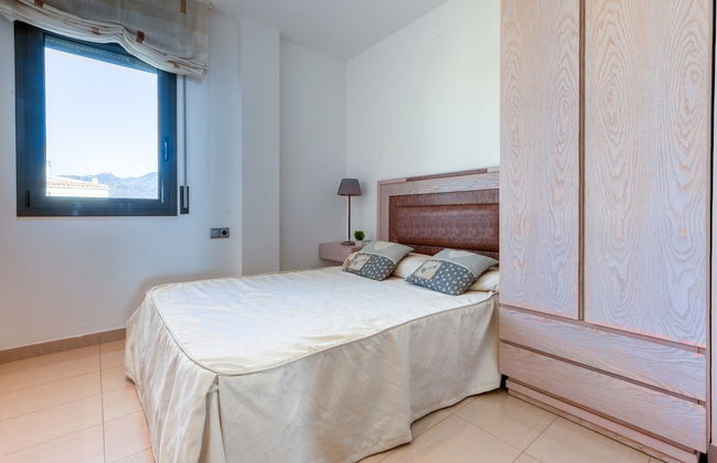 Apartment in Roses by the Beach With Pool - Photo 2