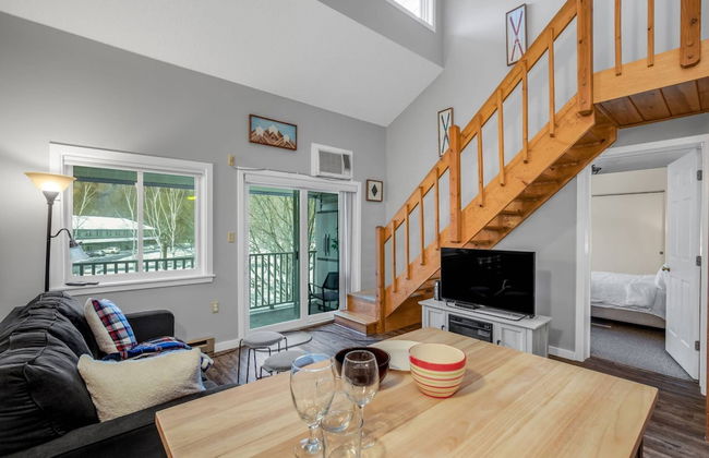 Loon Escape - Photo 3