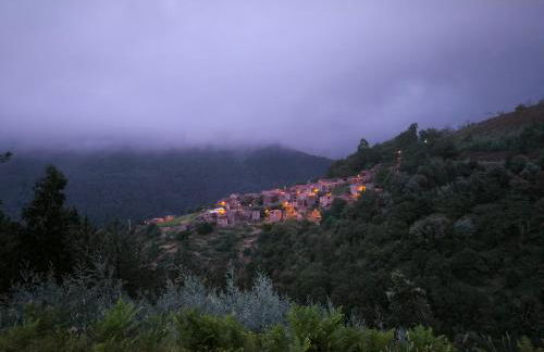 Cantinho do Talasnal - Foto 23