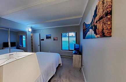 Slopeside & Spacious Home WITH Parking - Foto 22