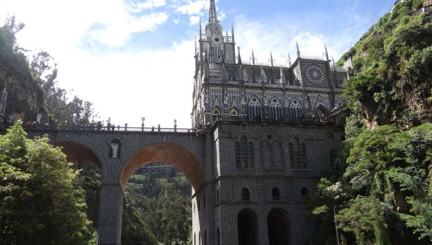Excursión al santuario de Las Lajas y Tulcán - Foto 3, Viaducto del santuario de Las Lajas
