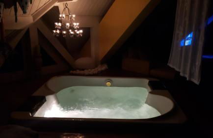 Belíssima COBERTURA no Condomínio Switzerland, o conforto que toda família merece - Foto 4