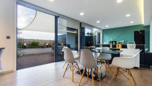 The Jolie - A Retreat in the City in an Entire House - Foto 4