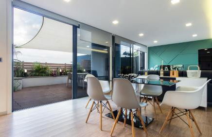 The Jolie - A Retreat in the City in an Entire House - Foto 4