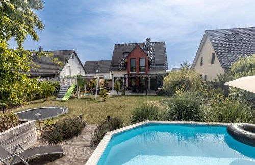 Ferienhaus Thiele - Familienglück mit Garten - Kamin - Sauna - Pool - Foto 1