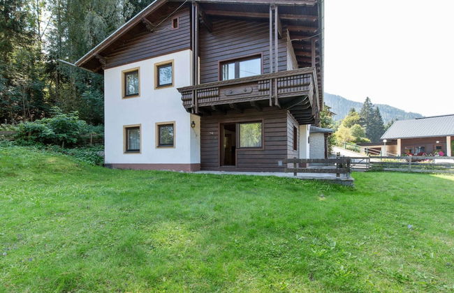 Cushy Apartment in Bad Kleinkirchheim near Ski Area - Photo 1