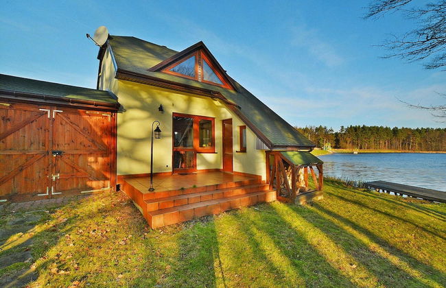 Holiday House by the Lake With a Fireplace - Photo 54