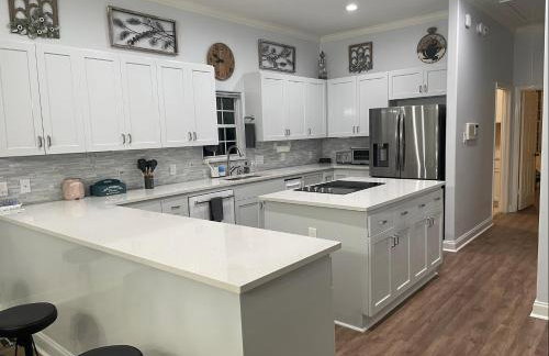 Gorgeous 10 Acre Estate POOL HOT TUB GAME ROOM - Foto 49