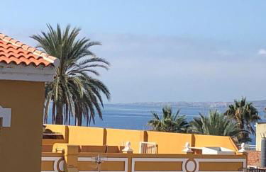 Relaxing vacation at the beach - Photo 1