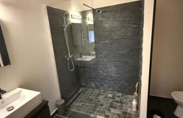 Jolie Maison spacieuse 6 min Centre Auxerre - Foto 1