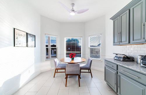 Elegant 4BR 2,5BA Holiday Home with Pool, Game Room & Grill - Foto 20