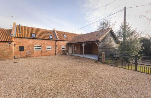 Stunning 5-bed Barn Conversion in Newark-on-Trent by Renzo, Beautiful Surroundings, Sleeps 10! - Foto 36