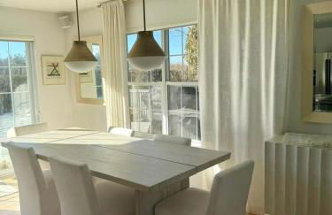 Quiet Luxury in the Heart of the Hamptons - Foto 38