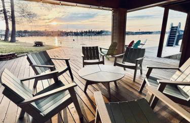 Ultimate Lake Resort Xtravaganza - Luxury - Waterfront - Boathouse - Sleeps 18 - Photo 65