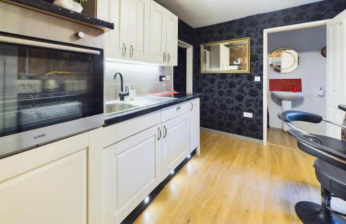 Large house with pool only 15 mins from the beach - Foto 14