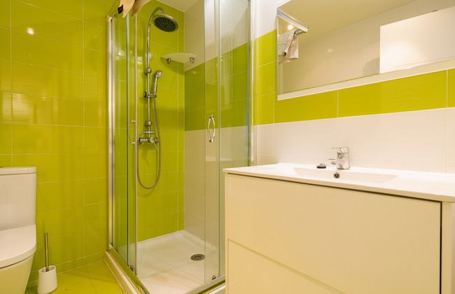 Beachside Apartment With Shared Pool - Photo 10