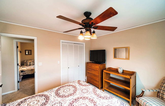 Osage Beach Getaway Lake Views Pet Friendly! - Photo 13