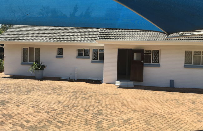 2 Bedroom Executive & Holiday Suburban Home - Foto 27