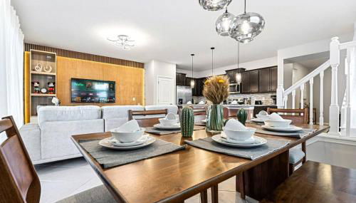 Stunning 5B45B, Heated Pool & BBQ - Photo 3