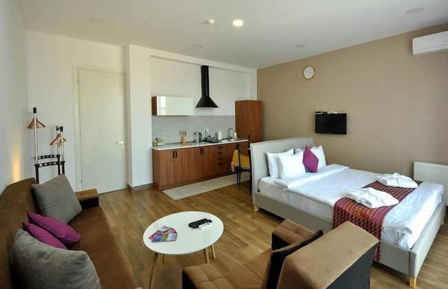 BFG Suites Apartments - Photo 11