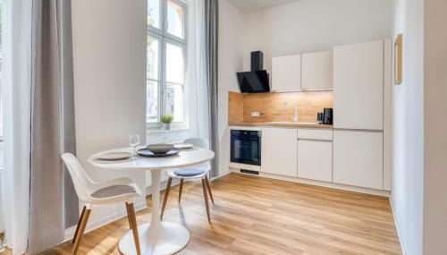 Halle Suites by FullHouse - free parking & WiFi - Foto 3