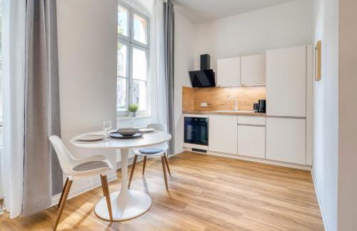 Halle Suites by FullHouse - free parking & WiFi - Foto 3