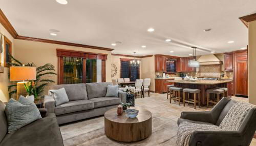 Grand Retreat Rooftop Bliss and Ocean Views - Foto 3