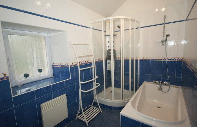 Spacious Holiday Home in Besse With Swimming Pool - Foto 34