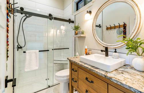 Dreamy Hilltop View Roseburg Retreat with Hot Tub! - Foto 17