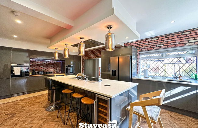 Beautiful Detached Villa - Jacuzzi Bath - Parking - Foto 64