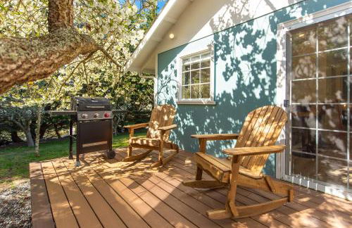 Sequim Escape with Gas Grill and Deck, Walk to Beach! - Foto 27