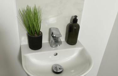 Modern 4 Bed - 2.5 Bathroom Home - Foto 9