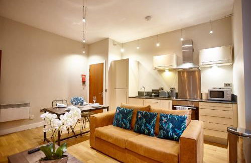 The Jade Suite - Photo 1