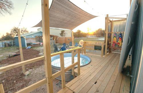 Game Barn, Cowboy Pool, 17ft Movie Screen - sleeps 10 - Foto 2