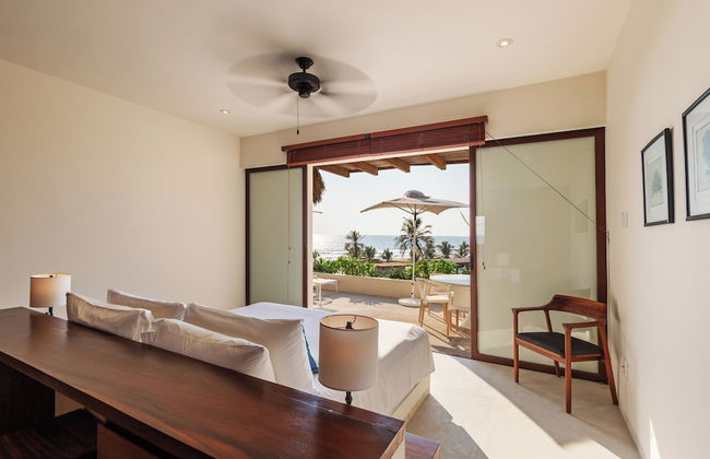 Marea Beachfront Villas - Foto 47