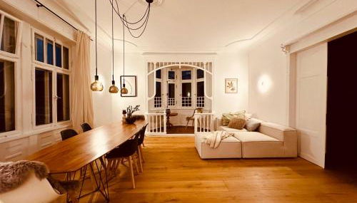 luxuriöse Altbau Wohnung in Denkmal-Villa - Foto 5