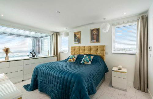 The Penthouse - Marine House - Photo 16