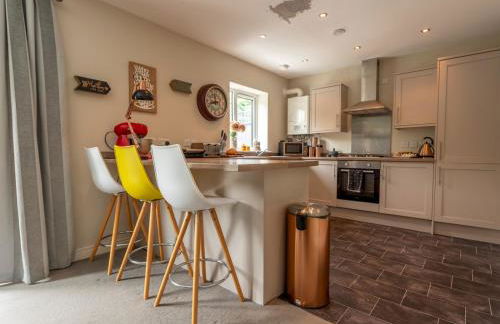 Charming Modern Retreat with Private Garden - Pass the Keys - Foto 2