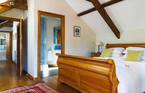 Converted Buttery Cottage in Pembrokeshire - Photo 17