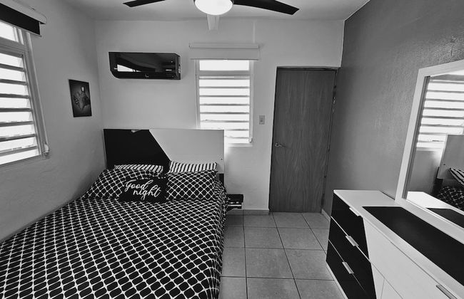 Cozy and Modern Apartment Black & White With Jacuzzi on Terrace - Photo 8