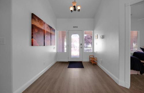 Near Zion Remodeled 4BR Sleeps 10 Patio - Foto 35